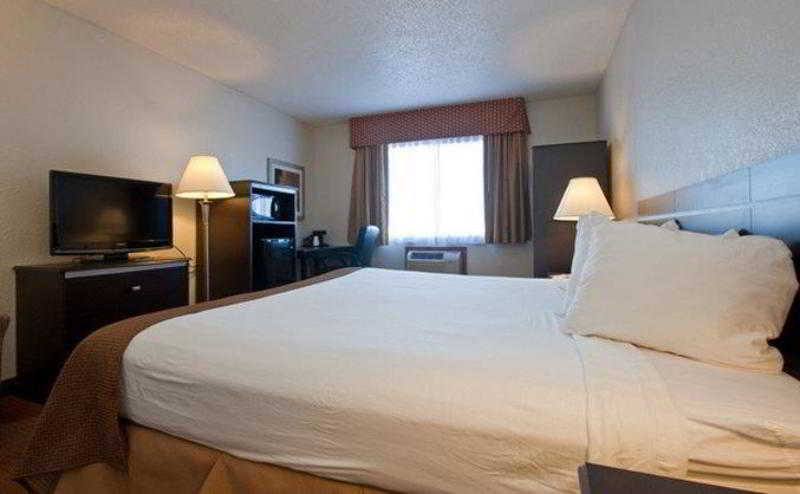Best Western Mount Pleasant Inn Bilik gambar